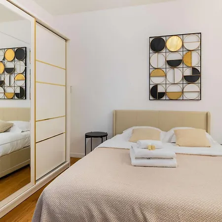 Agreable Et Bien Placee - 18 - 2p Apartment Paris